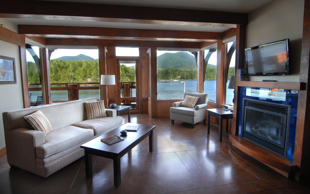 Whiskey Landing Lodge Ucluelet Room photo